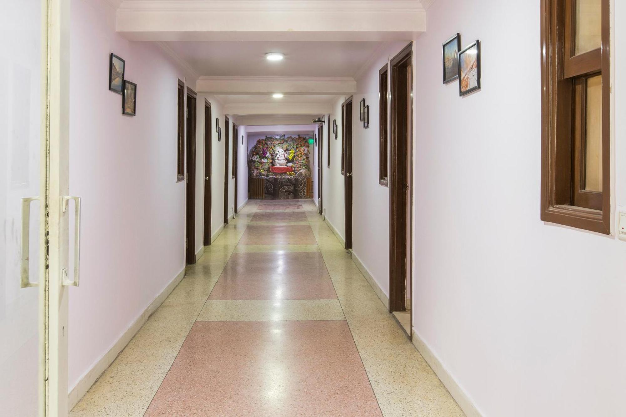 Hotel O Hotel Landmark Inn Делі Екстер'єр фото