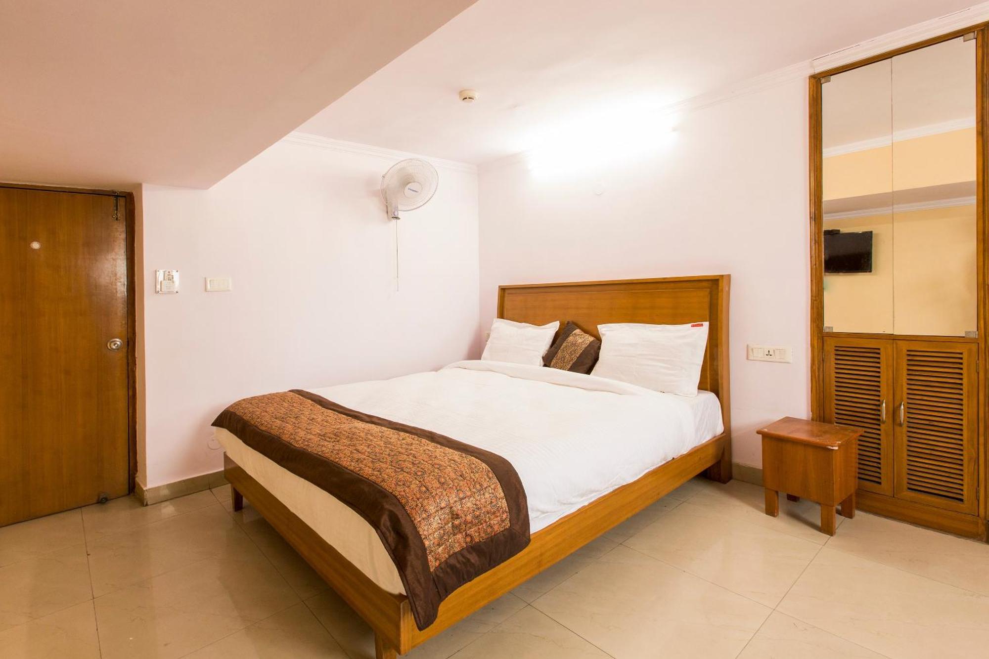Hotel O Hotel Landmark Inn Делі Екстер'єр фото