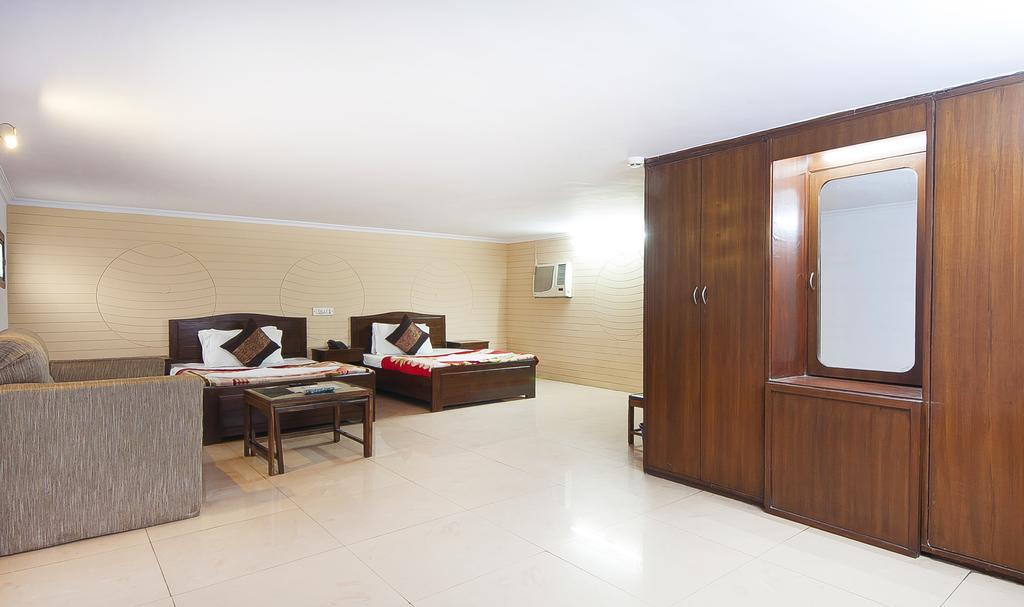 Hotel O Hotel Landmark Inn Делі Екстер'єр фото
