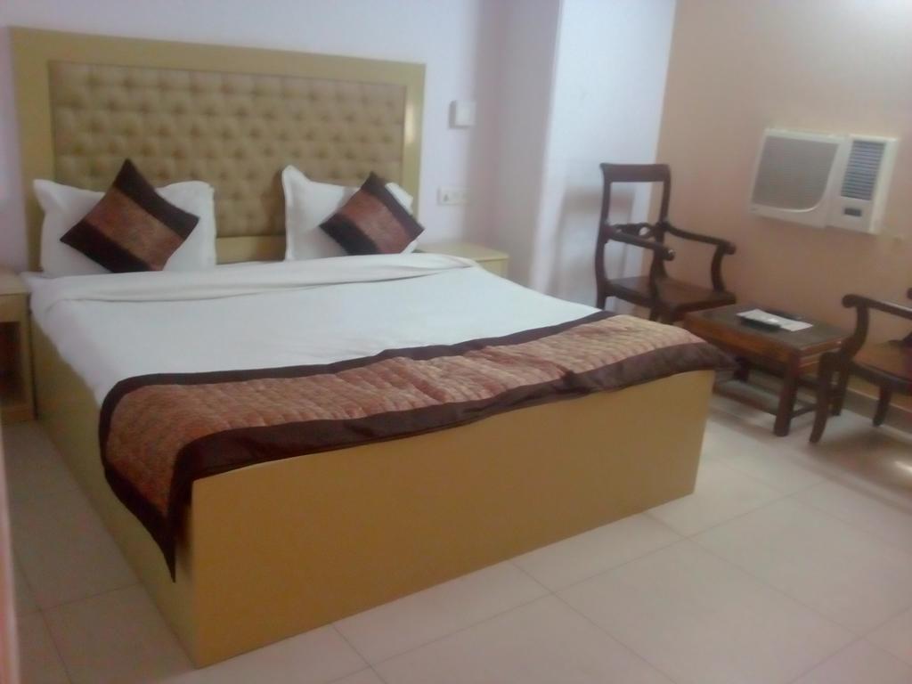 Hotel O Hotel Landmark Inn Делі Екстер'єр фото