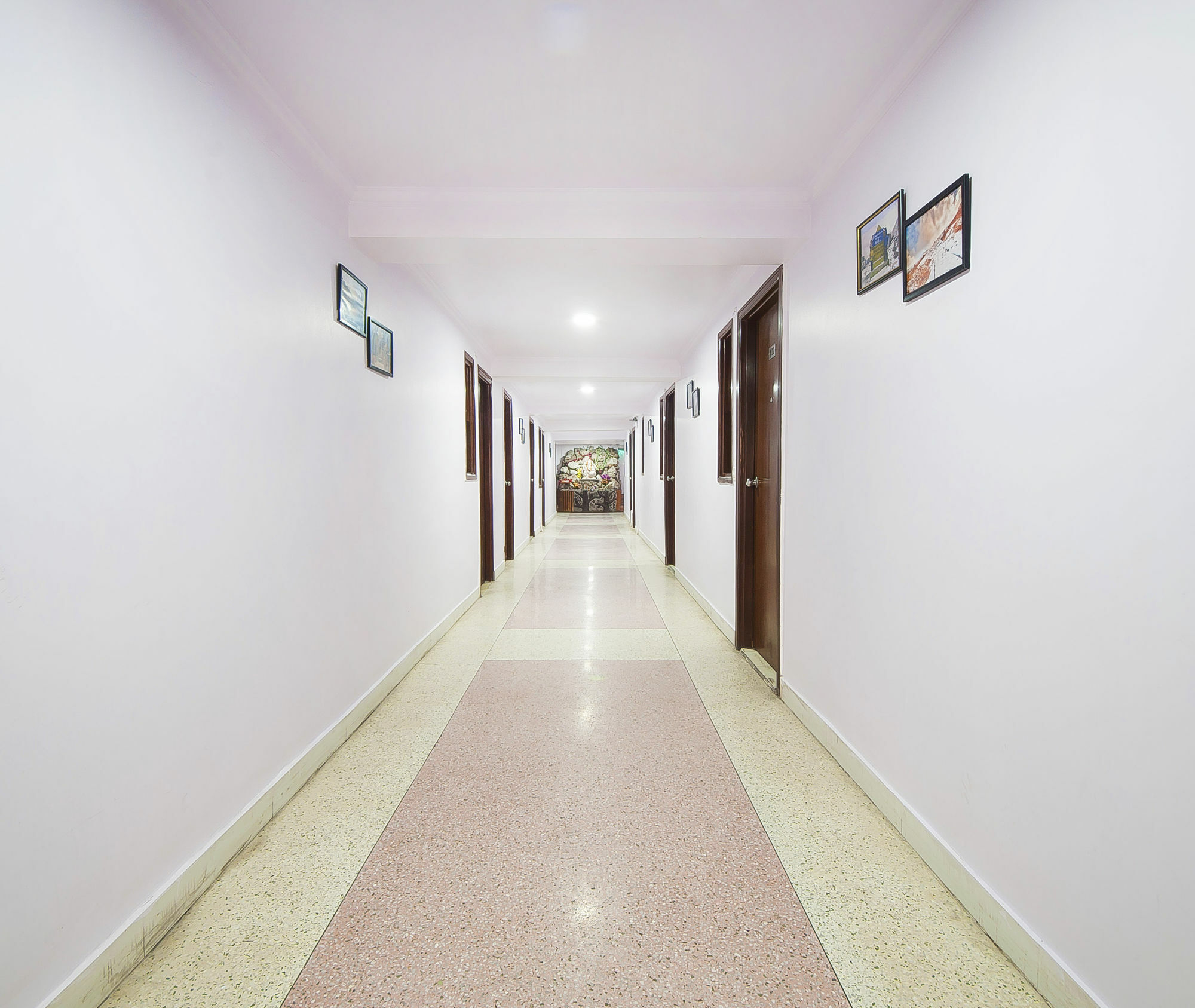 Hotel O Hotel Landmark Inn Делі Екстер'єр фото