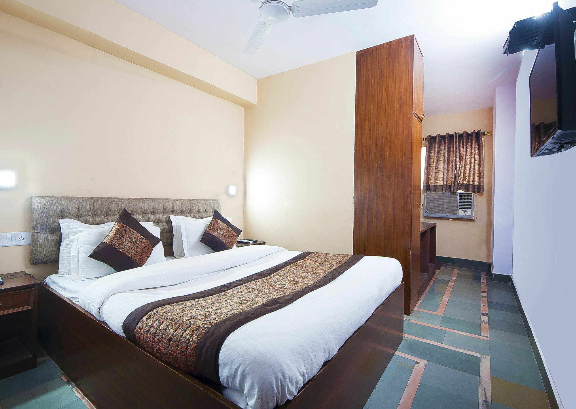 Hotel O Hotel Landmark Inn Делі Екстер'єр фото